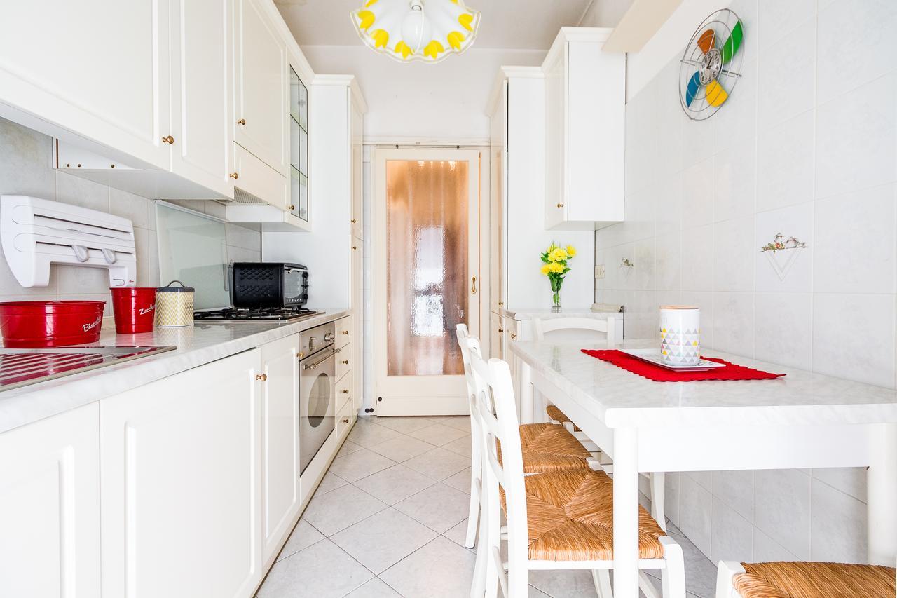 Appartamento Alessia'S Flat- Darsena Porta Genova M2 Milano Esterno foto