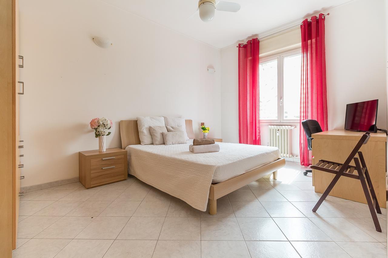 Appartamento Alessia'S Flat- Darsena Porta Genova M2 Milano Esterno foto
